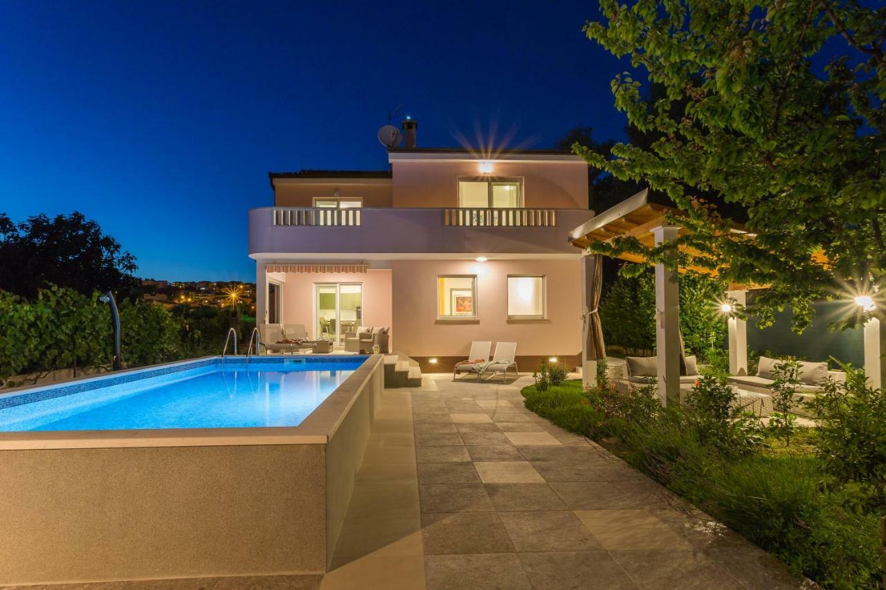 Villa Sweet Home Marija With Heated Pool Split Exterior foto